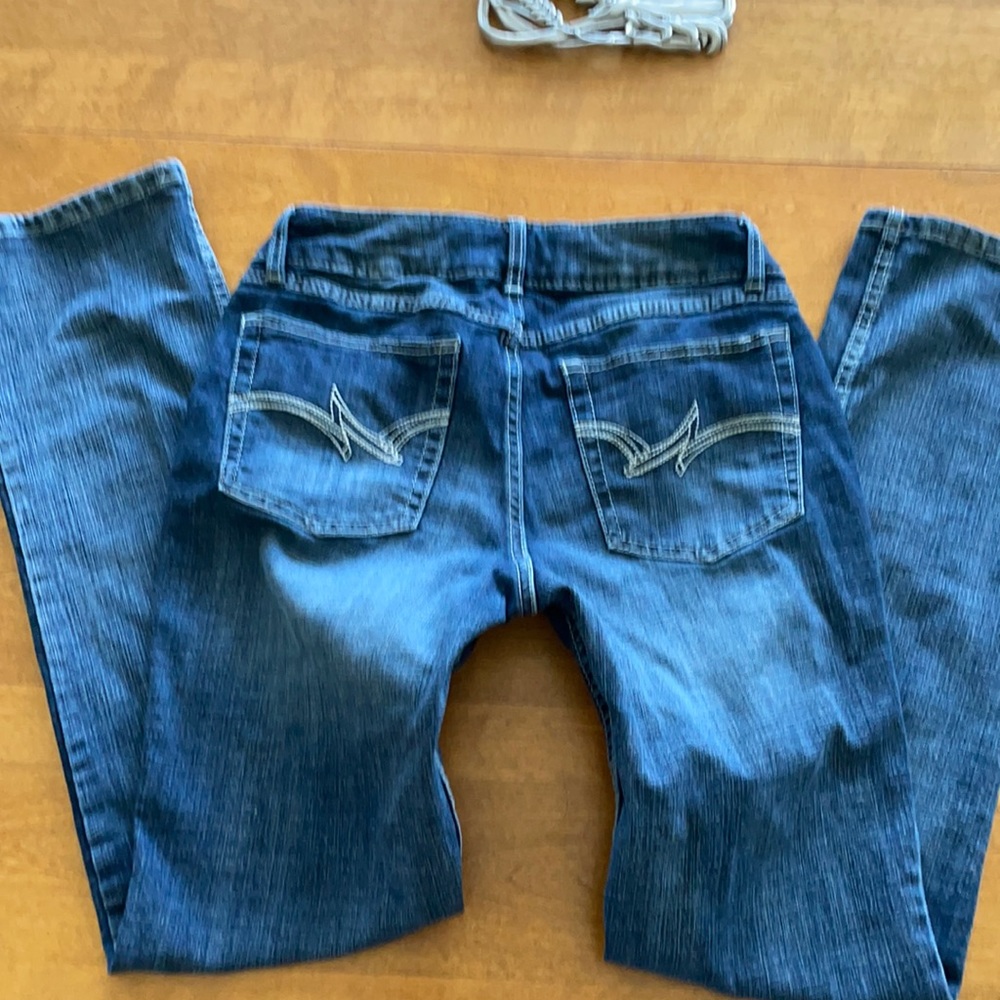 EUC WRANGLER STRAIGHT LEG JEANS 9 X 34 WRANGLER 9